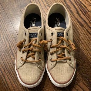SPERRY || boat shoes